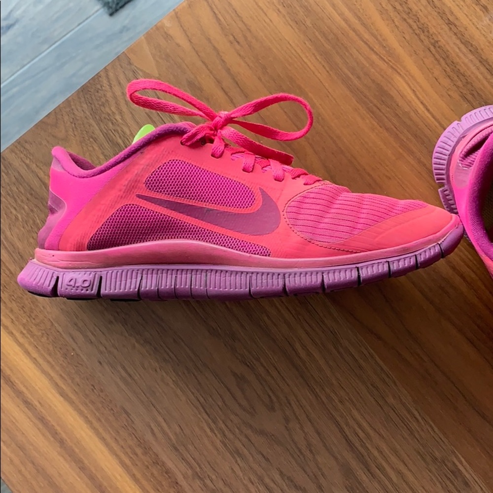 Nike Tennis Shoes